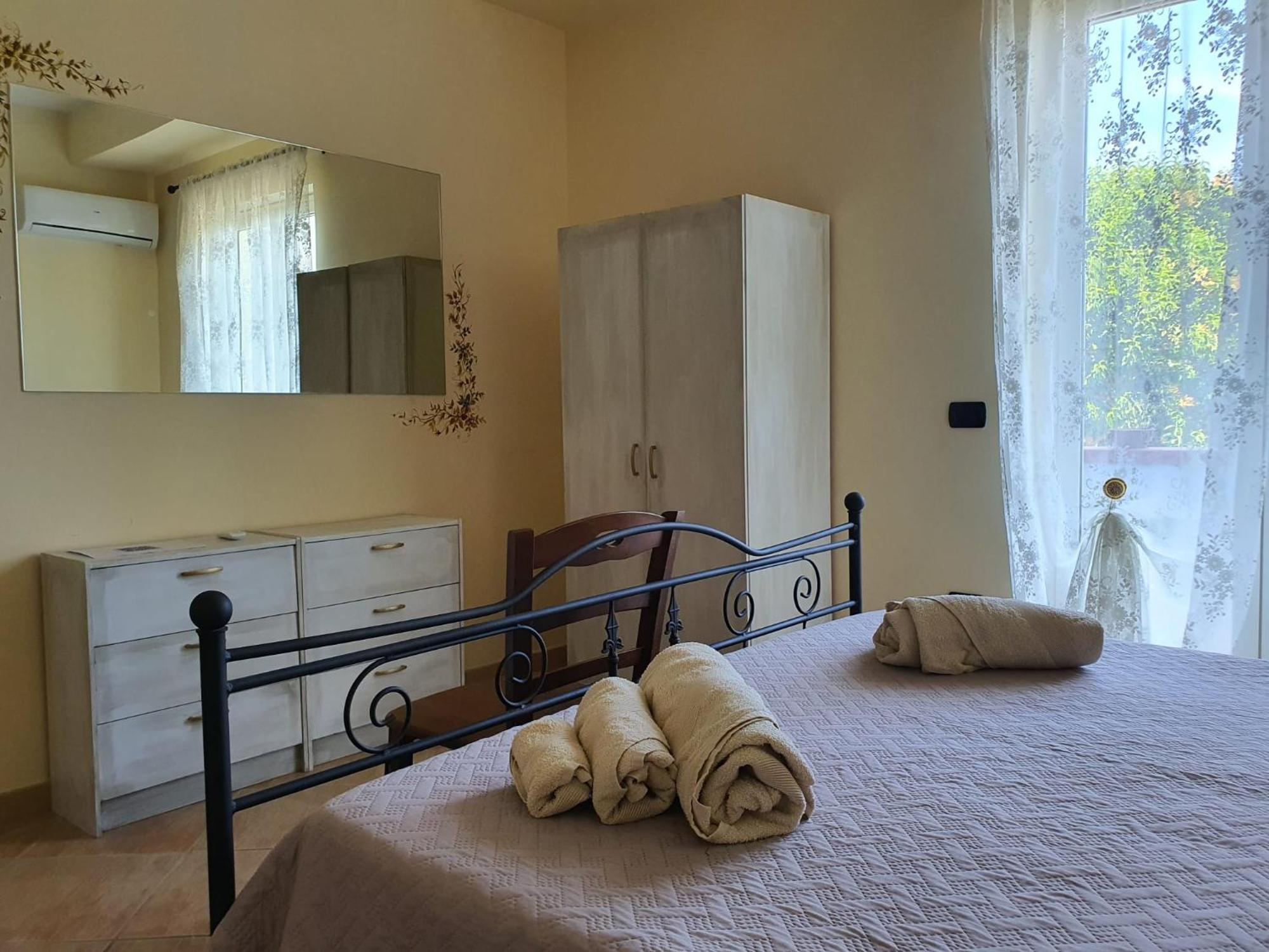 Libro Di Sogni - B&B Letterario Caserta Vecchia Kültér fotó