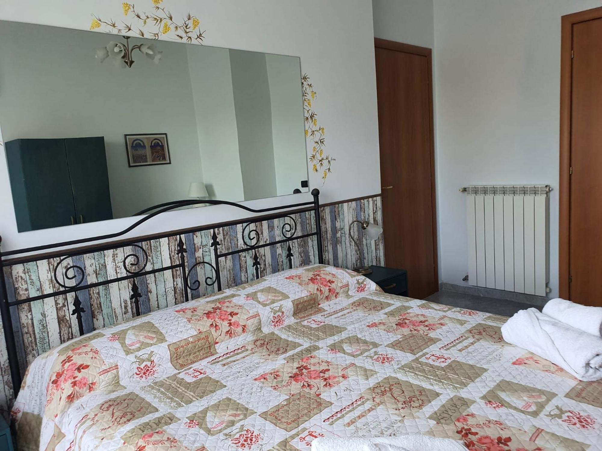 Libro Di Sogni - B&B Letterario Caserta Vecchia Kültér fotó